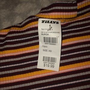 Tillys mock neck crop top